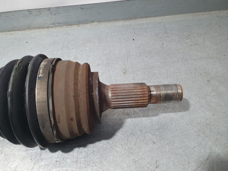 Recambio de transmision delantera izquierda para peugeot 3008 gt line referencia OEM IAM 9808771480  