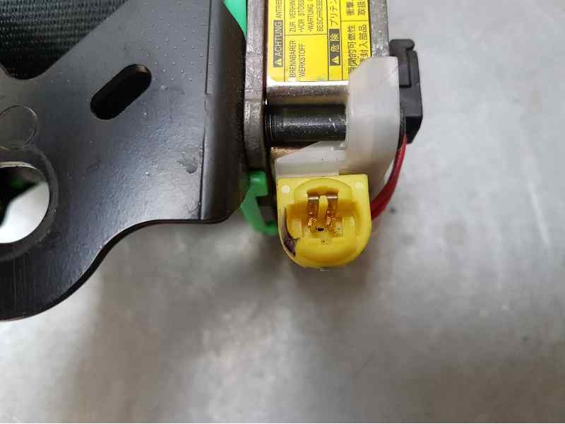 Recambio de pretensor airbag derecho para toyota auris luna referencia OEM IAM 7321002220  
