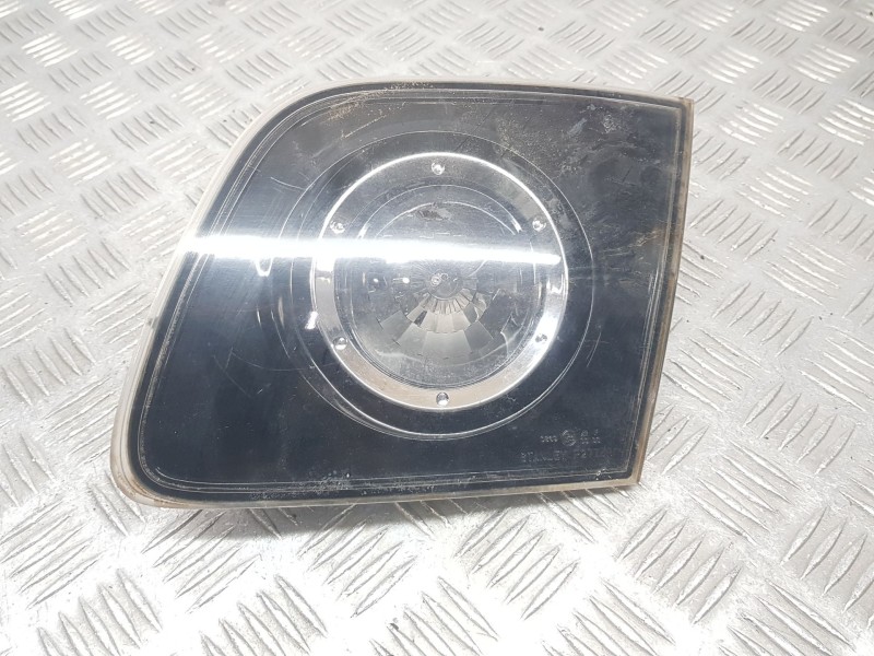 Recambio de piloto trasero derecho interior para mazda 3 berlina (bk) 1.6 crdt active referencia OEM IAM BN8V513F0D BN8V-51-3F0D