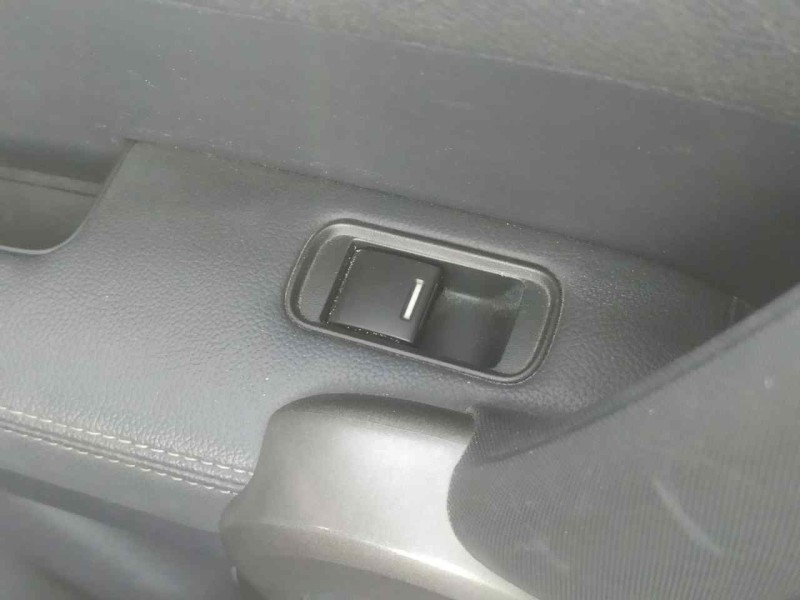 Recambio de mando elevalunas trasero izquierdo para honda cr-v (re) executive 4wd referencia OEM IAM   
