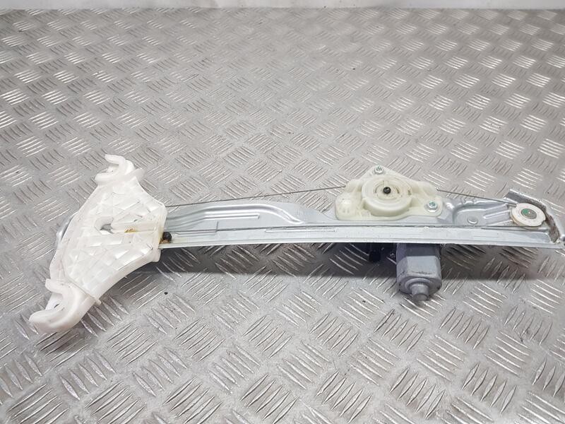 Recambio de elevalunas trasero derecho para hyundai kona klass referencia OEM IAM 82450J9000  ELECTRICO 2 PINS