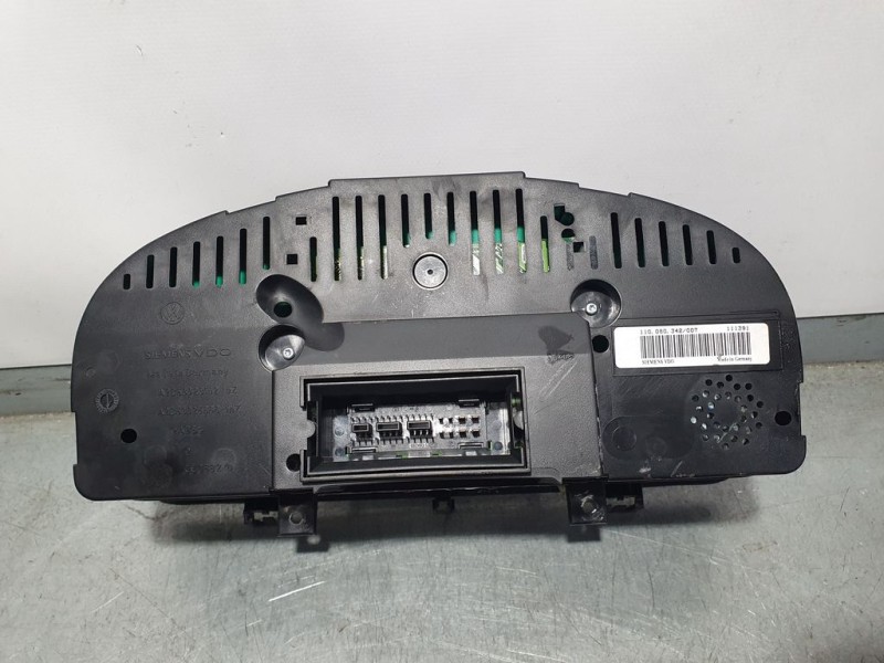 Recambio de cuadro instrumentos para volkswagen caddy ka/kb (2k) kombi referencia OEM IAM 1T0920853C 110080342007 SIEMENS VDO
