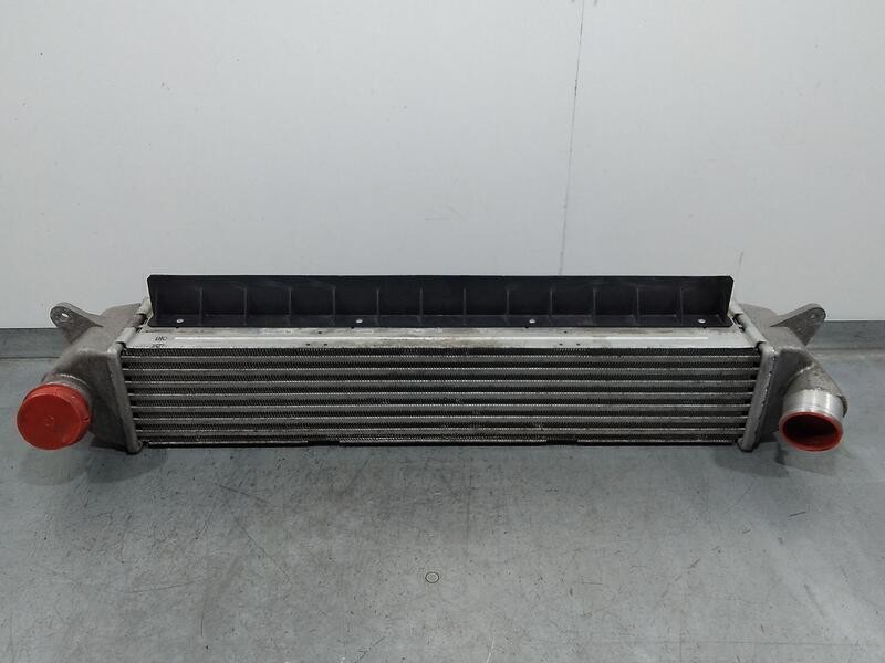 Recambio de intercooler para hyundai kona klass referencia OEM IAM 2827004560  