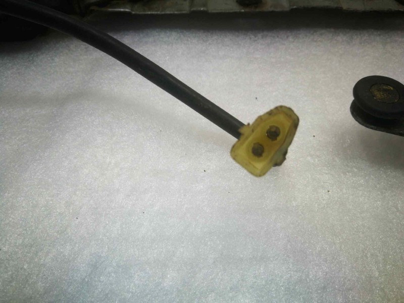 Recambio de elevalunas delantero izquierdo para mg 2600 referencia OEM IAM   DOS PINS