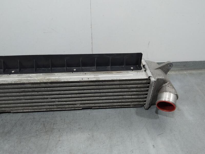 Recambio de intercooler para hyundai kona klass referencia OEM IAM 2827004560  