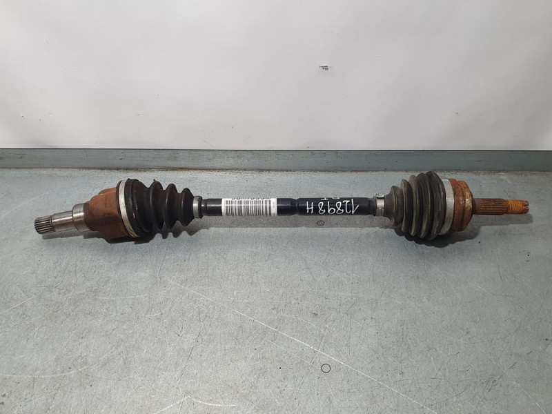 Recambio de transmision delantera izquierda para peugeot 208 style referencia OEM IAM 9803959580  