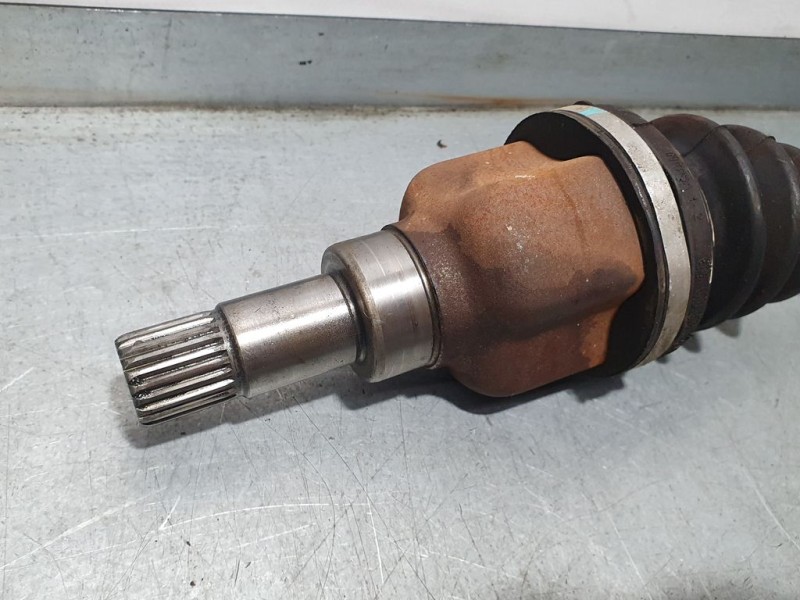 Recambio de transmision delantera izquierda para peugeot 208 style referencia OEM IAM 9803959580  