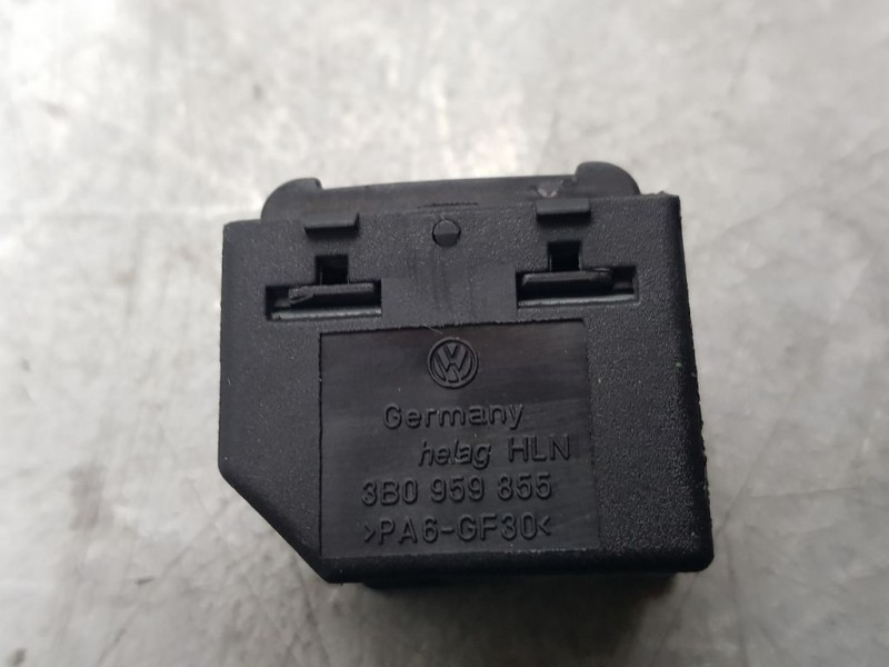 Recambio de mando elevalunas delantero derecho para skoda octavia berlina (1u2) elegance referencia OEM IAM 3B0959855  