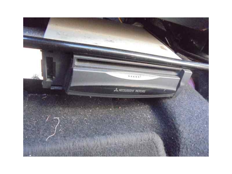 Recambio de sistema navegacion gps para mitsubishi grandis (na0w) 2.0 di-d inform referencia OEM IAM 8750A111 ME157063095011A 