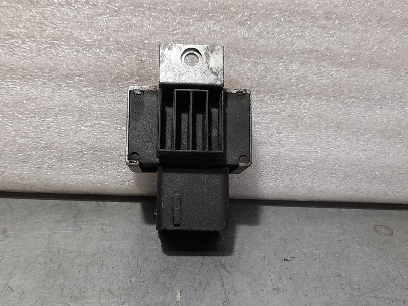 Recambio de caja precalentamiento para dacia dokker ambiance referencia OEM IAM 110678071R  