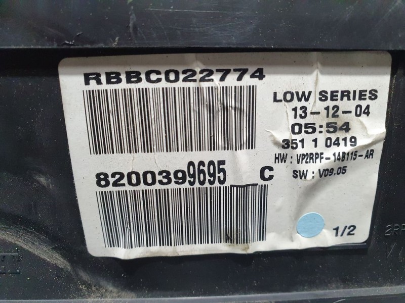 Recambio de cuadro instrumentos para renault megane ii familiar 1.9 dci diesel referencia OEM IAM 8200399695C  