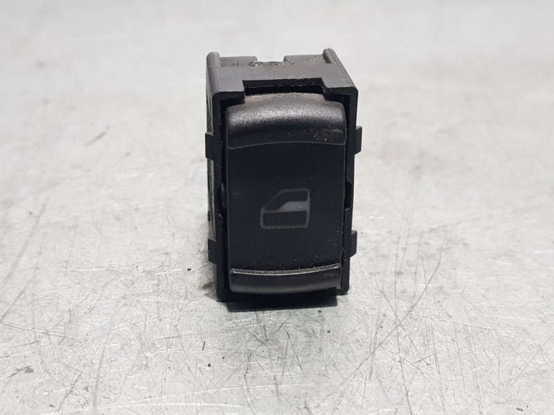 Recambio de mando elevalunas trasero izquierdo para skoda octavia berlina (1u2) elegance referencia OEM IAM 3B0959855  