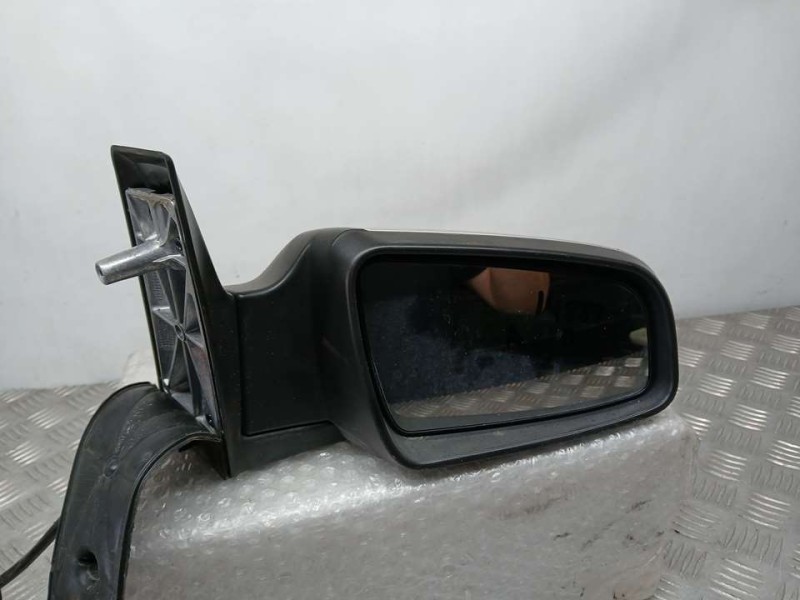 Recambio de retrovisor derecho para opel zafira b cosmo referencia OEM IAM 13131970  ELECTRICO 5 CABLES