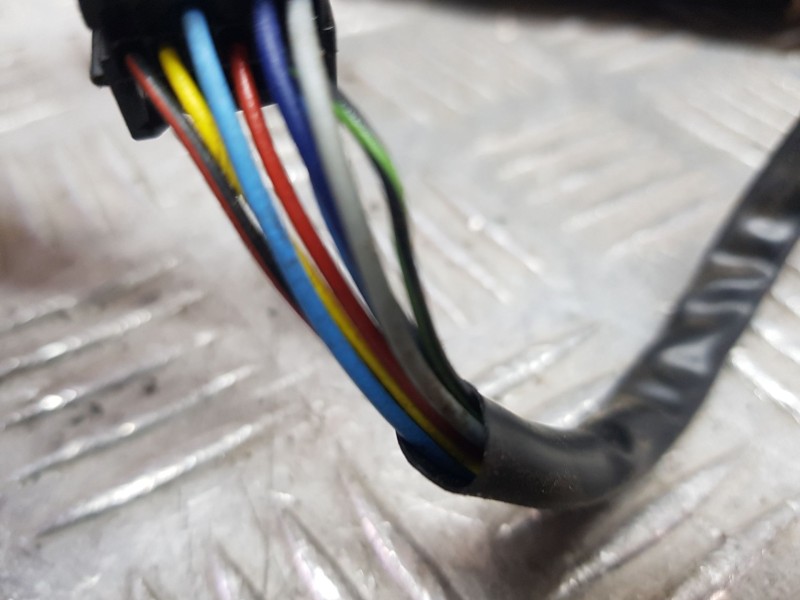 Recambio de retrovisor derecho para dacia sandero iii 1.0 tce 90 referencia OEM IAM 963019487R ELECTRICO 9 CABLES 