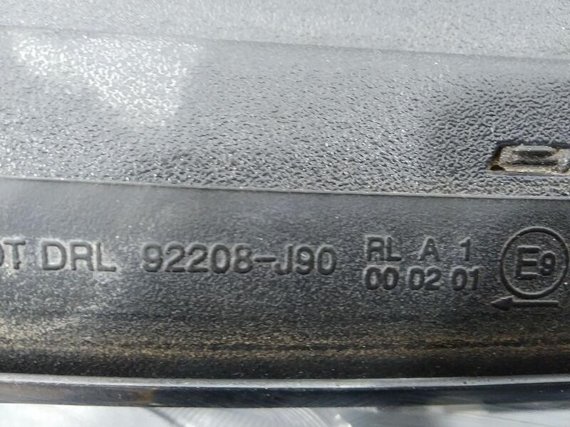 Recambio de piloto delantero derecho para hyundai kona klass referencia OEM IAM 92208J9000 LUZ DIURNA E INTERMITENCIA 