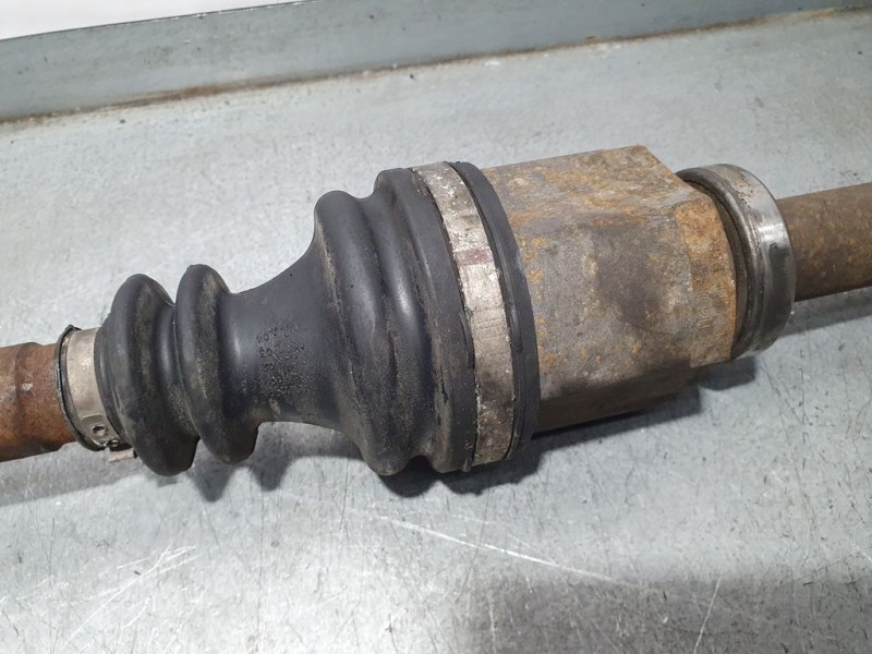 Recambio de transmision delantera derecha para renault megane ii familiar 1.9 dci diesel referencia OEM IAM 8200436366  