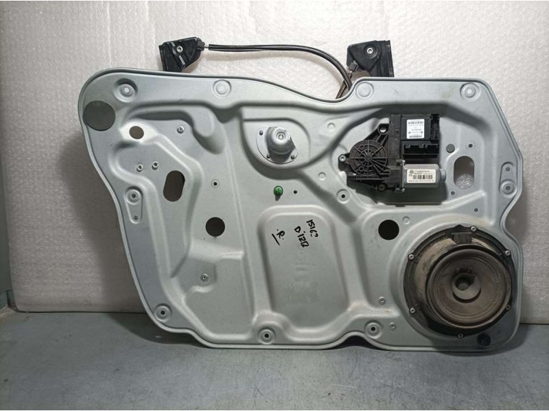 Recambio de elevalunas delantero izquierdo para volkswagen caddy ka/kb (2k) kombi referencia OEM IAM 1T0837755  ELECTRICO