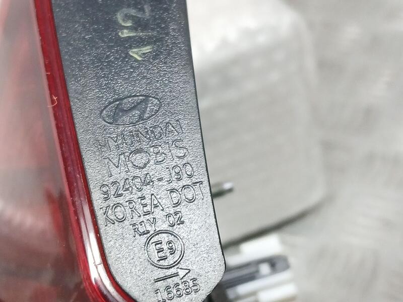 Recambio de piloto trasero derecho para hyundai kona klass referencia OEM IAM 92404J9000  INTERIOR