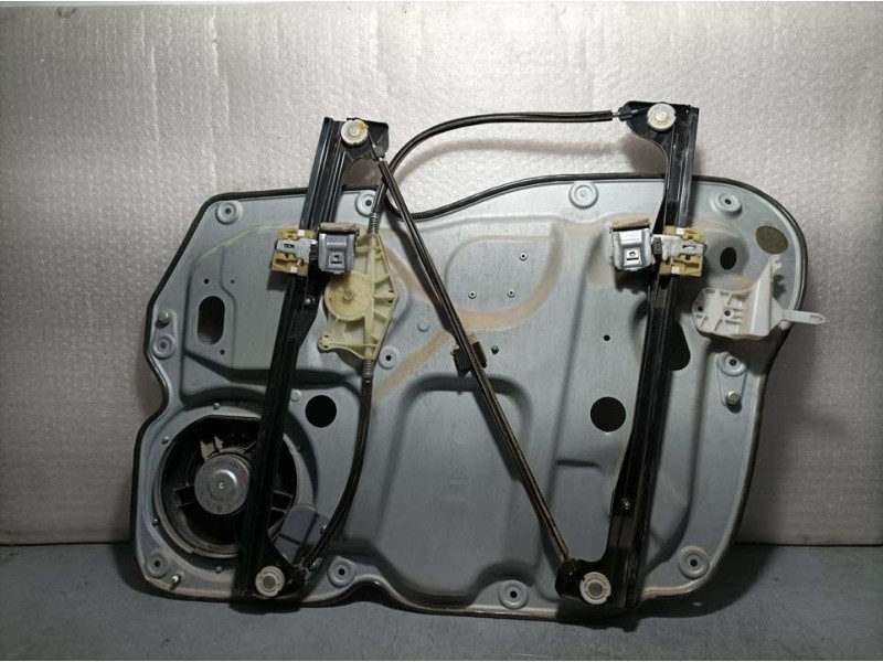 Recambio de elevalunas delantero izquierdo para volkswagen caddy ka/kb (2k) kombi referencia OEM IAM 1T0837755  ELECTRICO