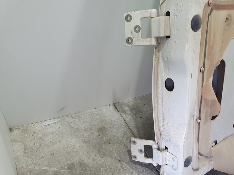 Recambio de porton trasero para land rover discovery (salljg/lj) referencia OEM IAM   