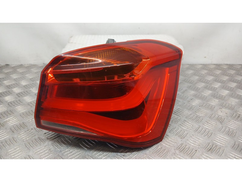 Recambio de piloto trasero derecho exterior para bmw 1 (f20) 116 d referencia OEM IAM 63217359018  