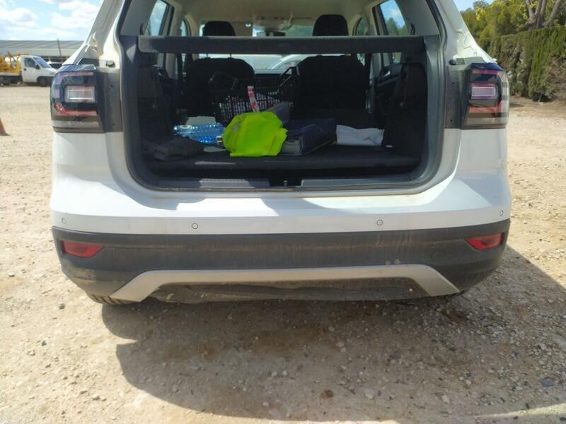 Recambio de paragolpes trasero para volkswagen t-cross (c11, d31) 1.0 tsi referencia OEM IAM 2GM807421GRU TOCADO 