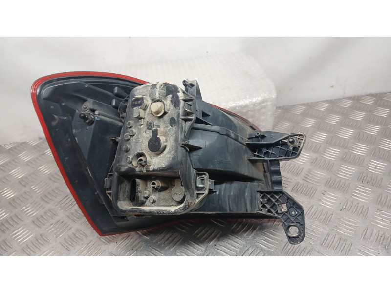 Recambio de piloto trasero derecho exterior para bmw 1 (f20) 116 d referencia OEM IAM 63217359018  