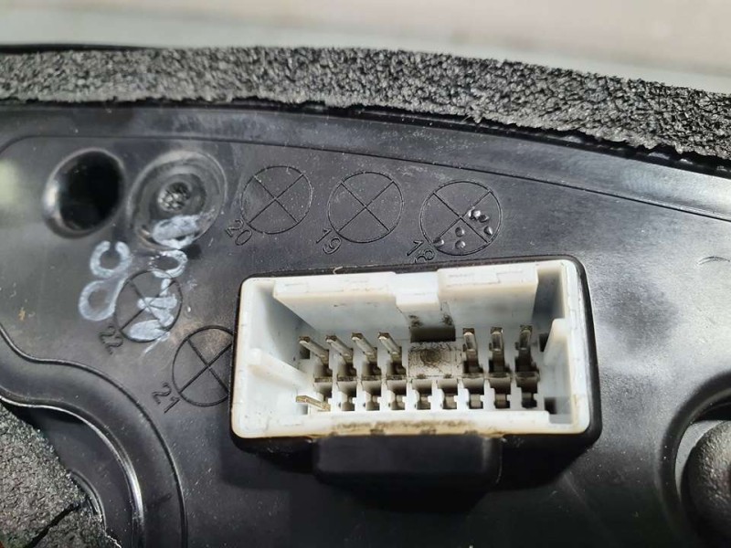 Recambio de retrovisor derecho para kia cee´d drive referencia OEM IAM 87620J73301K 1810110001 ELECTRICO 8 PINES