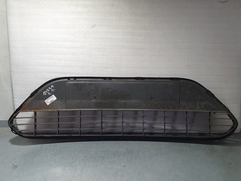Recambio de rejilla delantera para ford focus lim. (cb4) trend referencia OEM IAM 8M5117B968A  