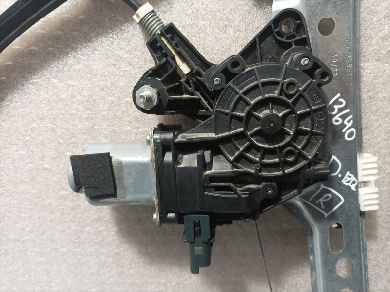 Recambio de elevalunas delantero izquierdo para renault megane iv berlina 5p limited referencia OEM IAM C42829102  ELECTRICO 6 P