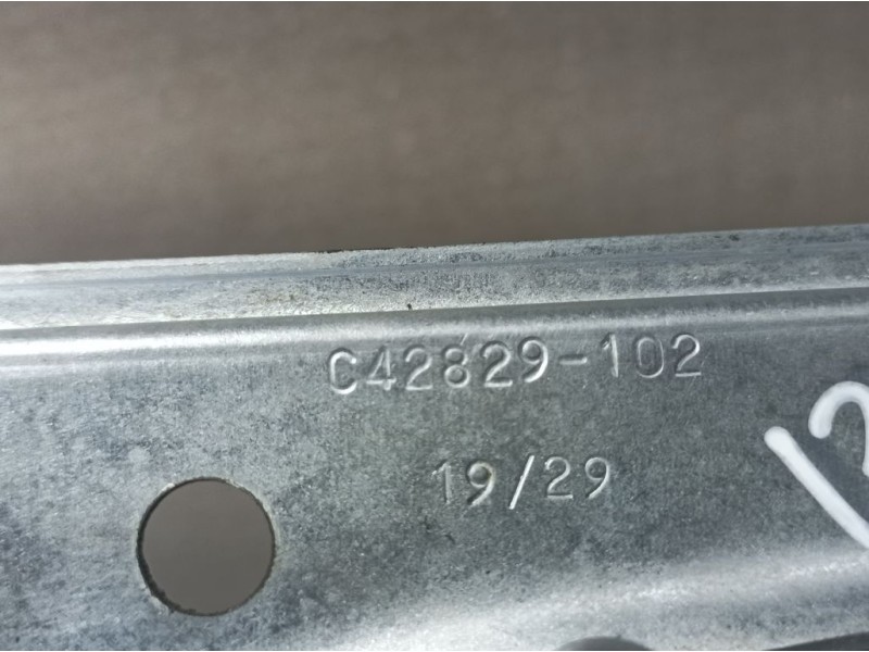 Recambio de elevalunas delantero izquierdo para renault megane iv berlina 5p limited referencia OEM IAM C42829102  ELECTRICO 6 P