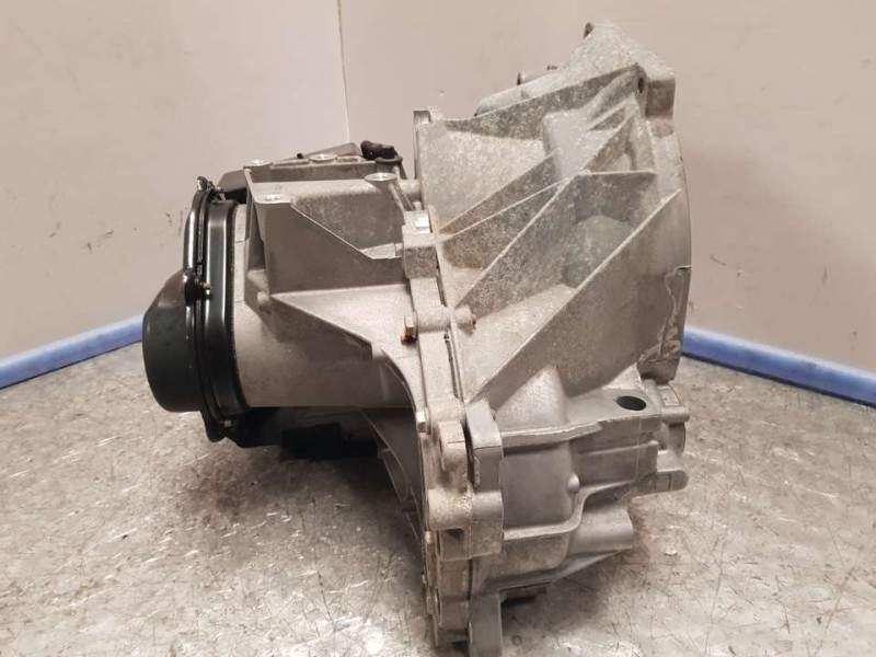 Recambio de caja cambios para ford fiesta (ccn) trend referencia OEM IAM 8A6R7002JL 250315 5VELOCIDADES