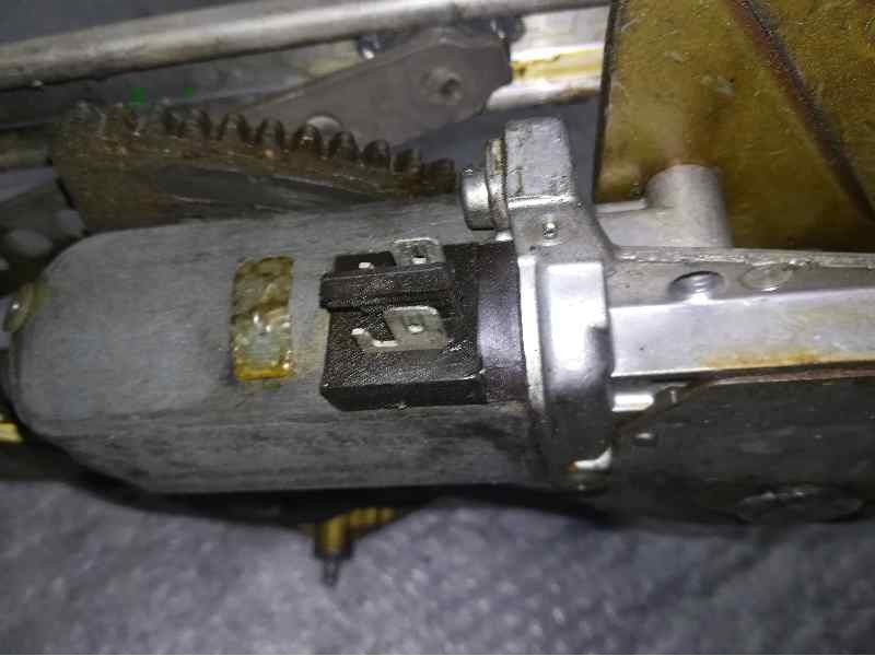 Recambio de elevalunas delantero derecho para bmw serie 7 (e32) referencia OEM IAM 68023596 2 PINS ELECTRICO 0130821033