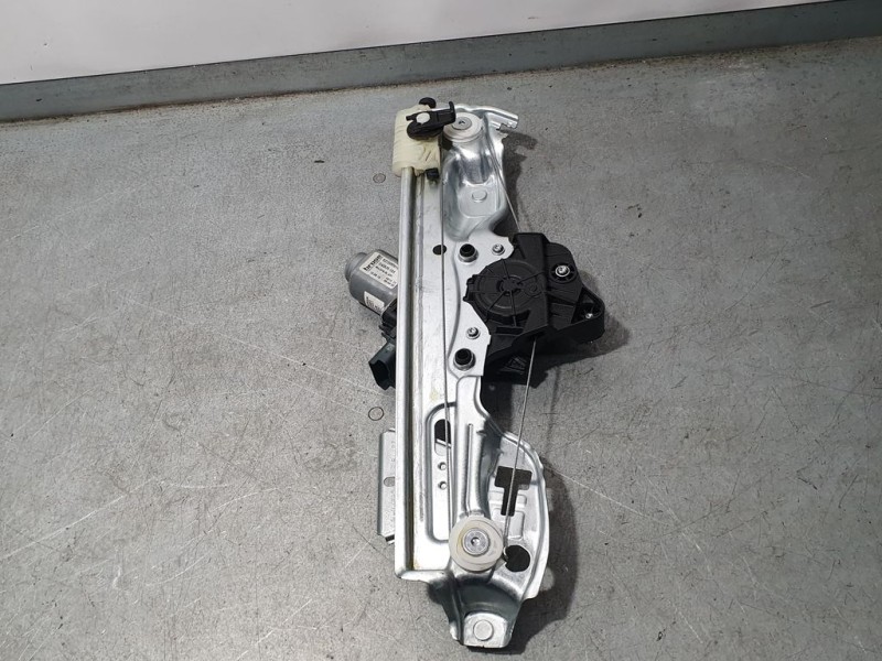 Recambio de elevalunas trasero derecho para renault megane iv berlina 5p limited referencia OEM IAM 827200258R  ELECTRICO 6 PINS