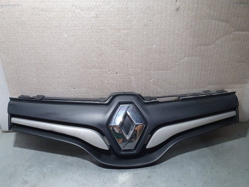 Recambio de rejilla delantera para renault kangoo profesional referencia OEM IAM 623101381P 1202567X TOCADA