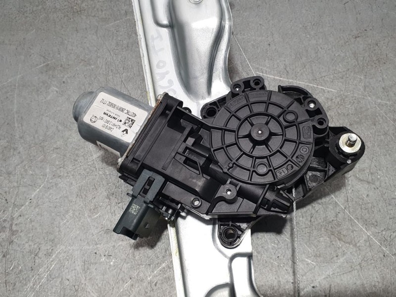 Recambio de elevalunas trasero izquierdo para renault megane iv berlina 5p limited referencia OEM IAM 827212938R ELECTRICO 6 PIN