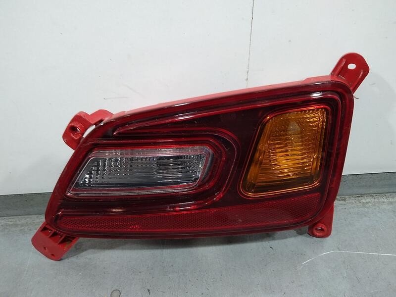 Recambio de piloto trasero derecho paragolpes para hyundai kona klass referencia OEM IAM 92406J9000  