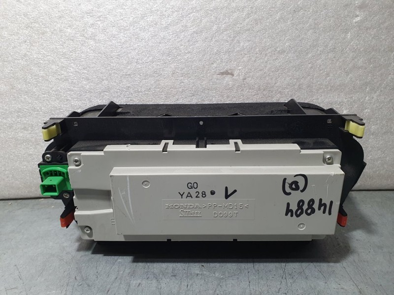 Recambio de pantalla multifuncion para honda accord berlina (cu) luxury referencia OEM IAM SIN REF  RAYADA