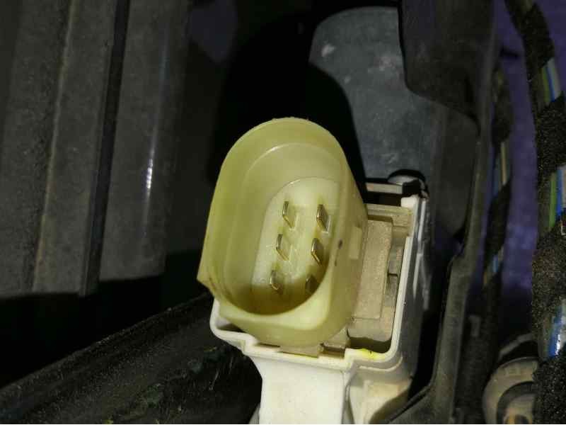 Recambio de elevalunas delantero izquierdo para bmw serie 3 berlina (e90) 320d referencia OEM IAM  6 PINS ELECTRICO