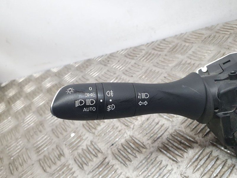 Recambio de mando luces y limpia para renault megane iv berlina 5p limited referencia OEM IAM 255678341R  