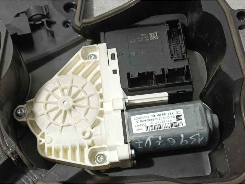 Recambio de elevalunas delantero izquierdo para seat leon (1p1) stylance / style referencia OEM IAM 1P0837401S  ELECTRICO