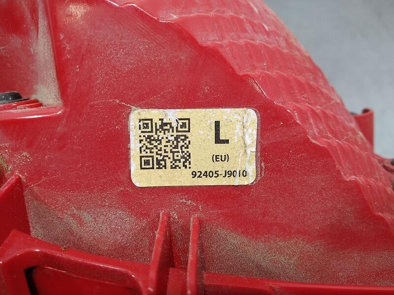 Recambio de piloto trasero izquierdo paragolpes para hyundai kona klass referencia OEM IAM 92405J9000  