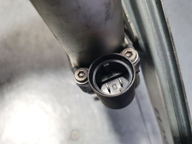 Recambio de elevalunas delantero derecho para dacia sandero ambiance referencia OEM IAM SIN REF  ELECTRICO 2 PINES