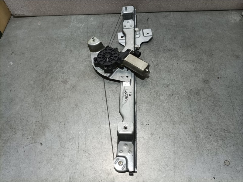 Recambio de elevalunas delantero izquierdo para dacia sandero ambiance referencia OEM IAM 82007338290  ELECTRICO 2 PINS