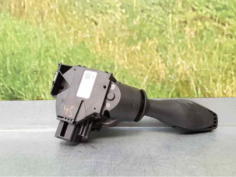 Recambio de mando intermitentes para ford fiesta (ccn) trend referencia OEM IAM 8A6T13335AD  