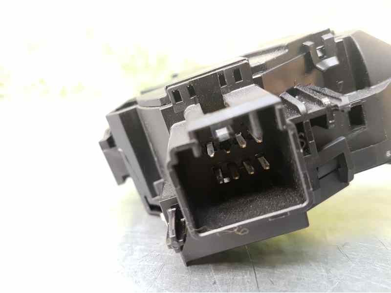 Recambio de mando intermitentes para ford fiesta (ccn) trend referencia OEM IAM 8A6T13335AD  