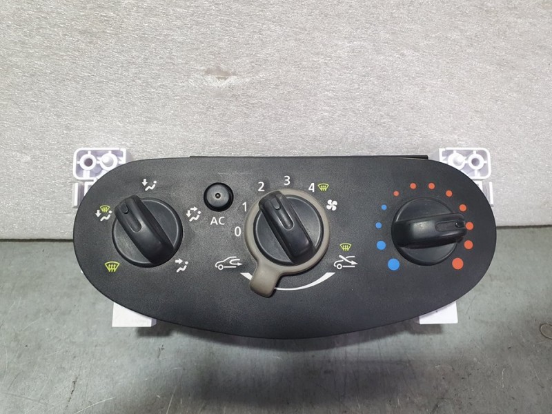 Recambio de mando calefaccion / aire acondicionado para dacia sandero ambiance referencia OEM IAM T1001639U N106278B 