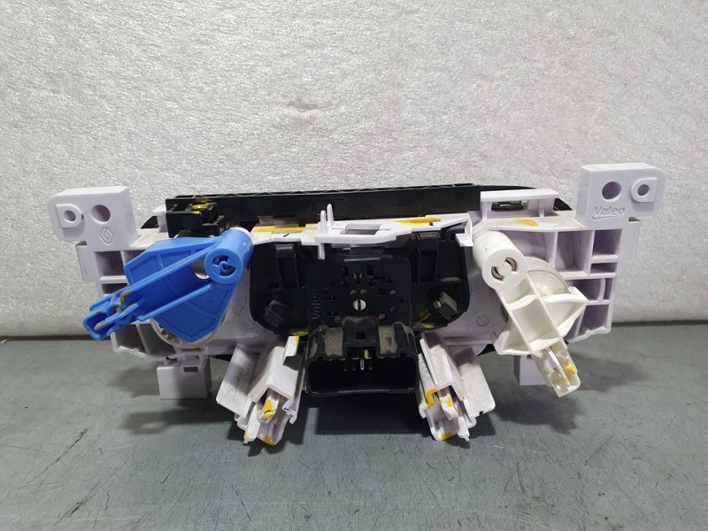 Recambio de mando calefaccion / aire acondicionado para dacia sandero ambiance referencia OEM IAM T1001639U N106278B 