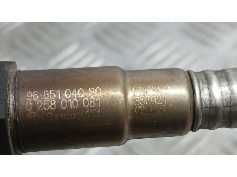 Recambio de sonda lambda para peugeot 5008 allure referencia OEM IAM 9665104080  0258010081