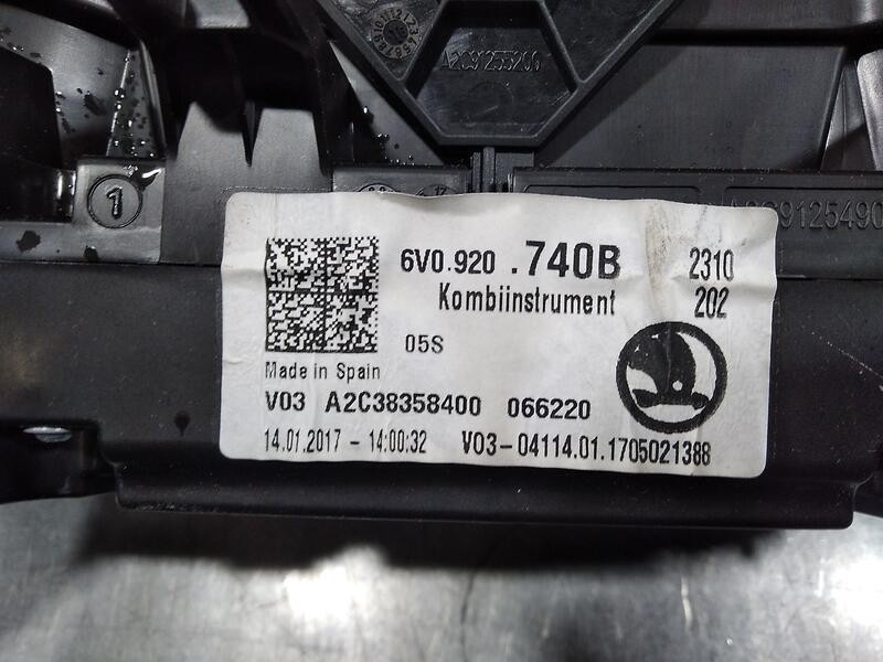 Recambio de cuadro instrumentos para skoda fabia combi active referencia OEM IAM 6v0920740b a2c38358400 